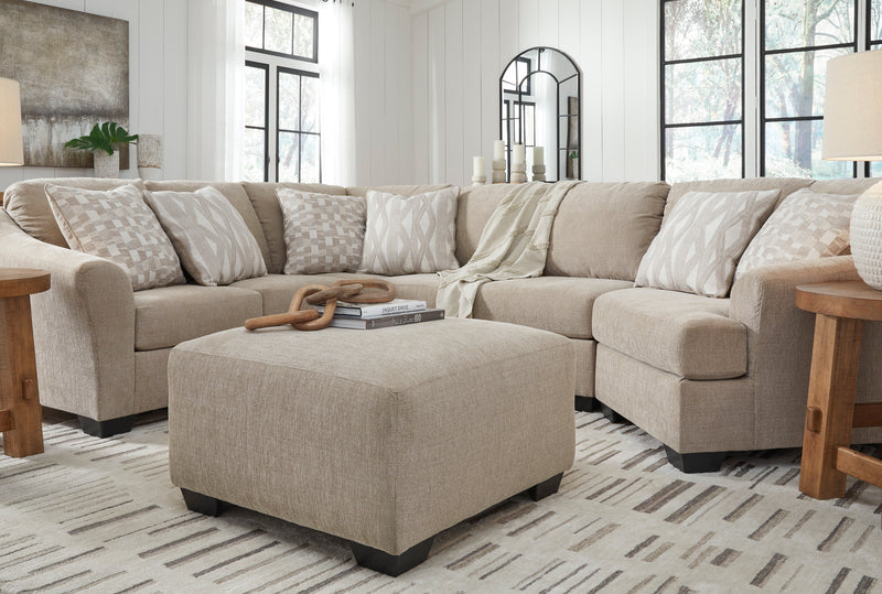 Brogan Bay 3-Piece Sectional with Cuddler