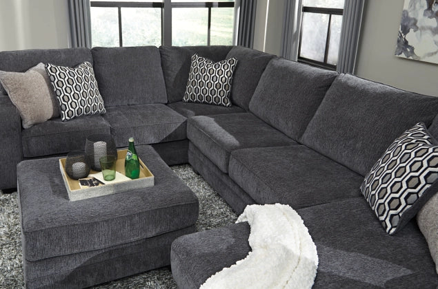 Tracling 3-Piece Sectional with Chaise